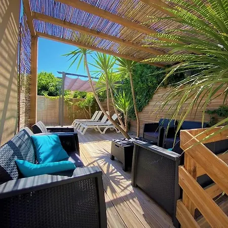 Maison Avec Piscine Et Parking A 1,3km Des Plages *